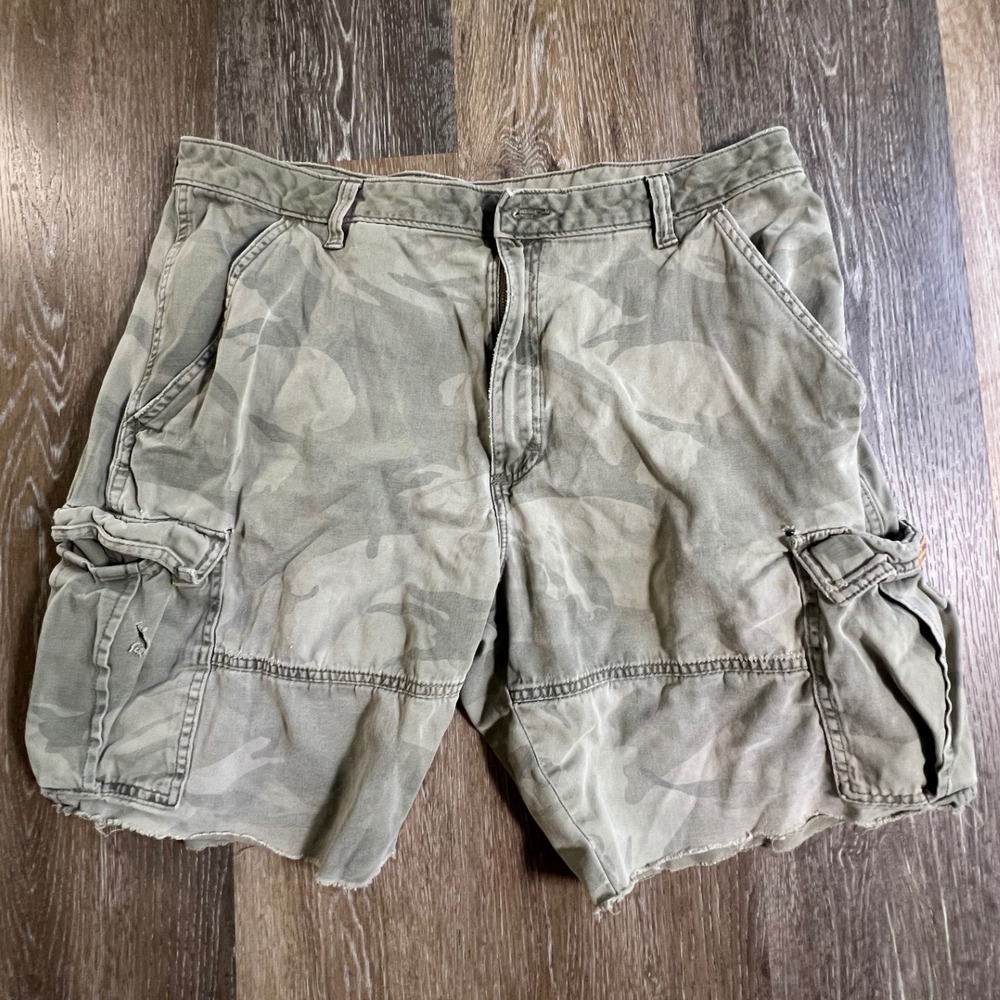 American Eagle Cargo Shorts Mens 36 Green Camo Distressed Cut Off Raw Hem